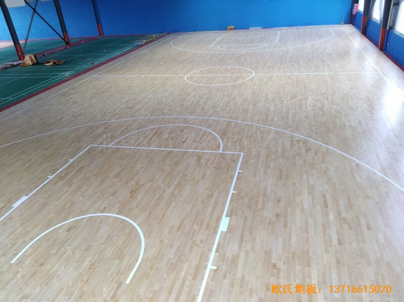 江蘇江陰市榜樣體育俱樂部體育地板鋪設案例